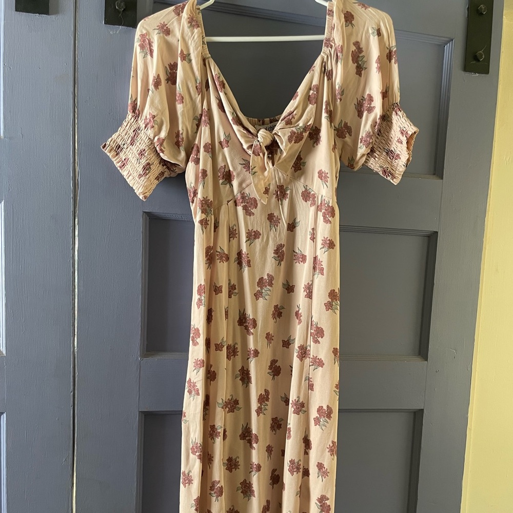 Mimi Chica Cream Floral Midi Dress